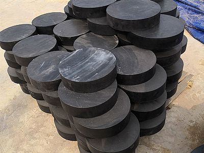 大东区板式橡胶支座由若干层橡胶片与薄钢板经加压硫化